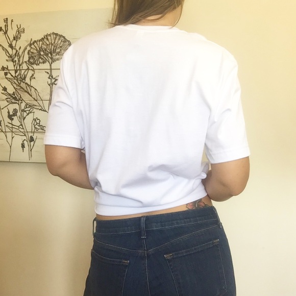 Bella + Canvas 'Seashells' Graphic Crew Neck Tee - Picture 8 of 8